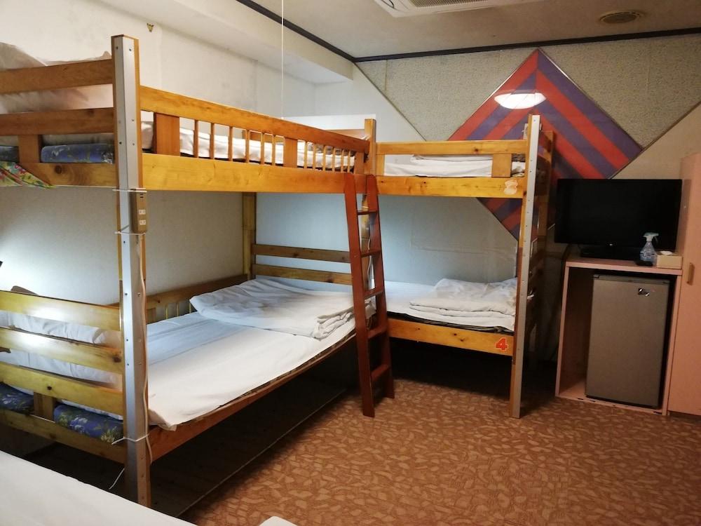 Family & Bakpak Tokyo Hostel Екстериор снимка