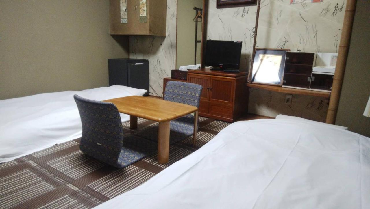 Family & Bakpak Tokyo Hostel Екстериор снимка