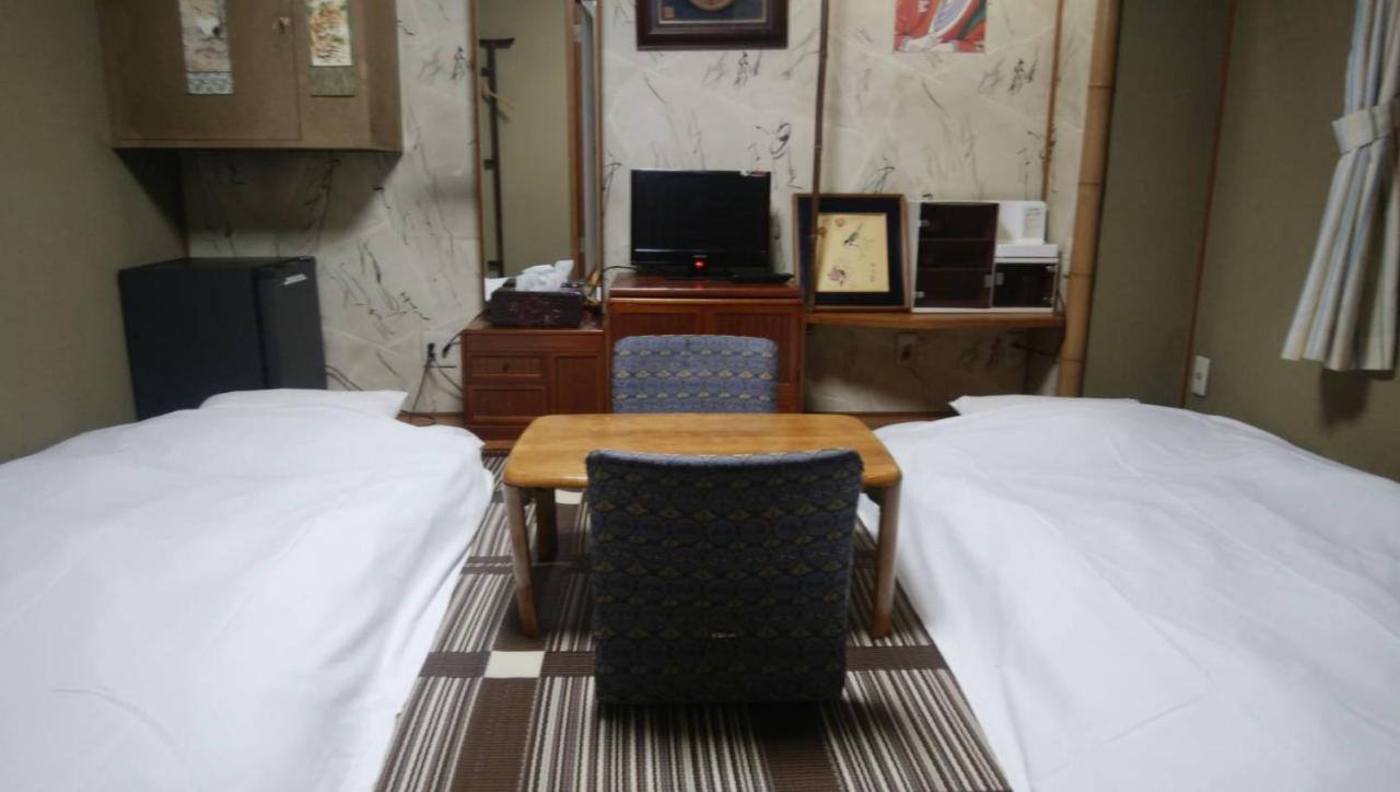 Family & Bakpak Tokyo Hostel Екстериор снимка