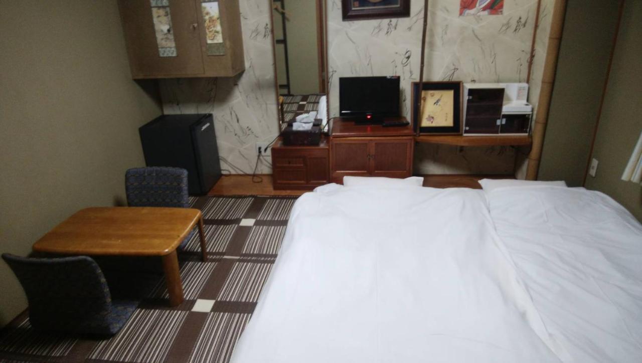 Family & Bakpak Tokyo Hostel Екстериор снимка