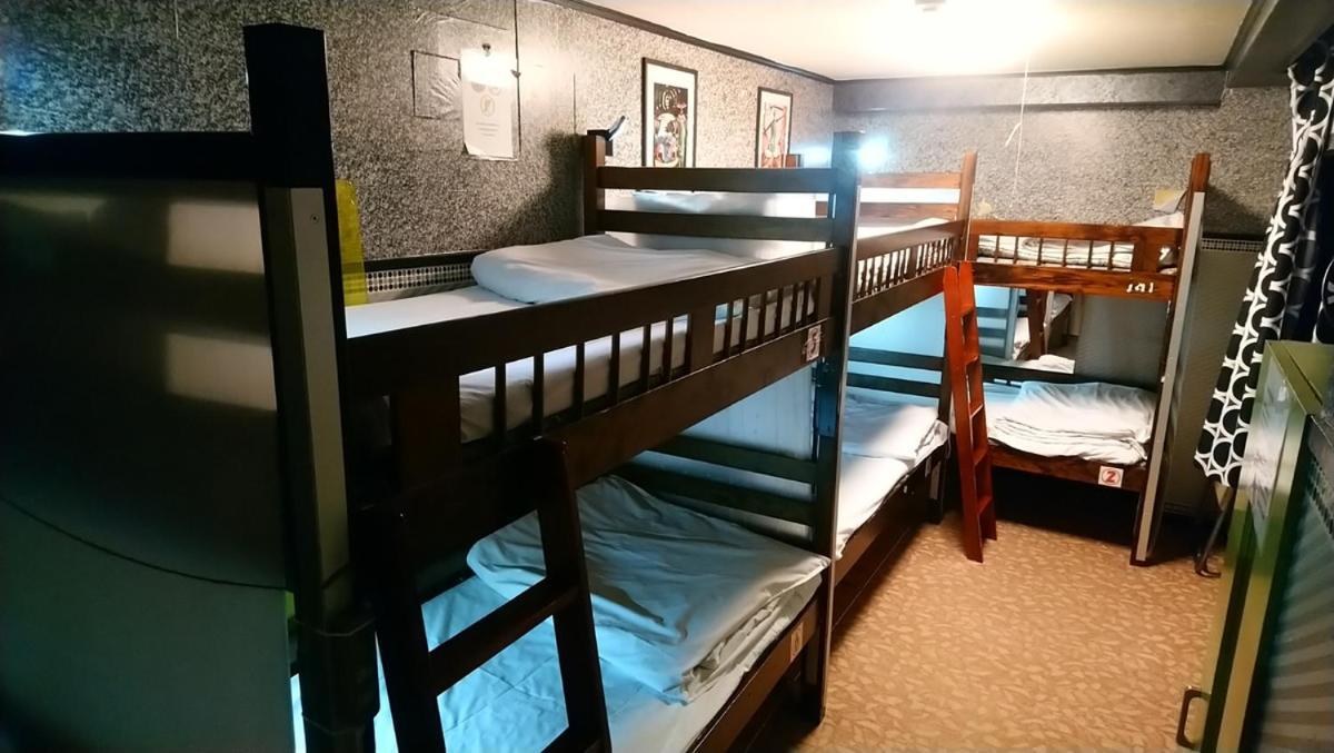 Family & Bakpak Tokyo Hostel Екстериор снимка