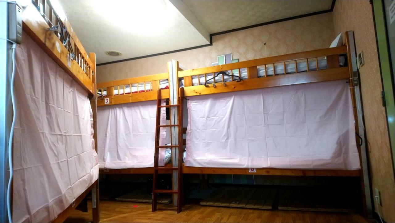 Family & Bakpak Tokyo Hostel Екстериор снимка